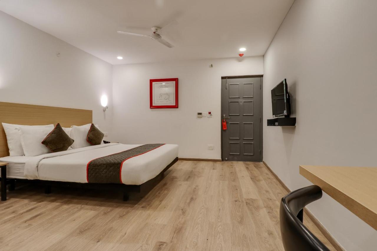 Oyo Townhouse 181 Ganeshpeth Colony Hotel Nagpur Buitenkant foto