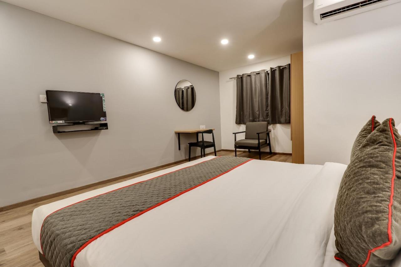 Oyo Townhouse 181 Ganeshpeth Colony Hotel Nagpur Buitenkant foto
